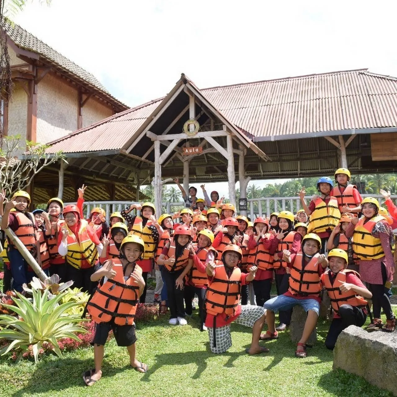 Outbound dan Rafting SDN Model Banyuwangi