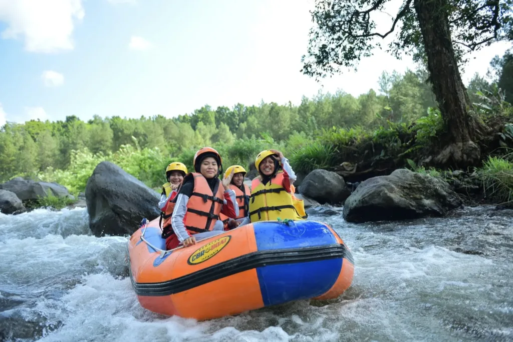 Rafting songgon, rafting banyuwangi, rafting Kalisawah, arung jeram songgon, arung jeram, arung jeram banyuwangi