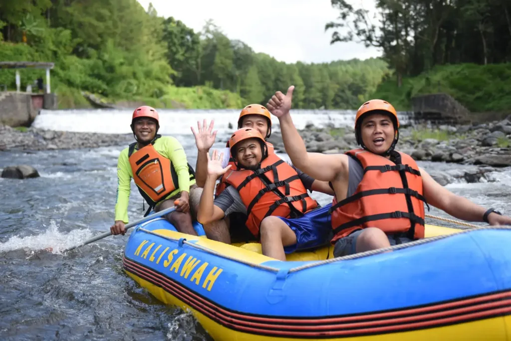 Rafting Adventure Banyuwangi di Sungai Badeng Kalisawah 2