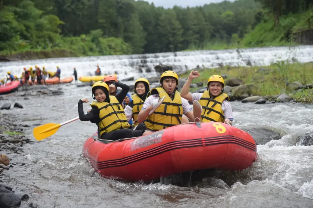 Rafting Kalisawah Banyuwangi Rafting Songgon di Kalisawah Adventure Banyuwangi